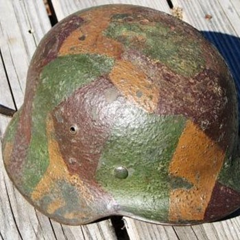 WW11 helmet - Military and Wartime