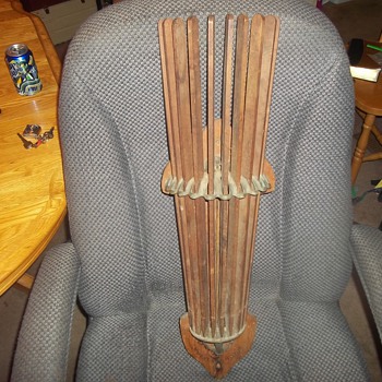 VINTAGE CLOTHES DRYING RACK - Tools and Hardware
