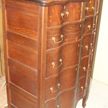 serpintine dresser