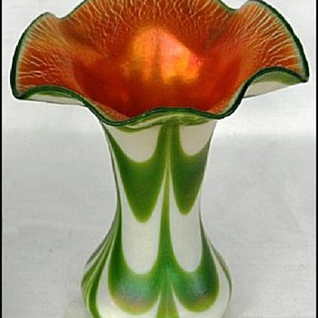 Imperial Free Hand Vase c. 1923 - Art Glass