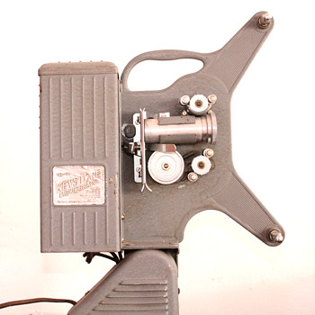 Keystone 16mm Moviegraph D-752 - Cameras