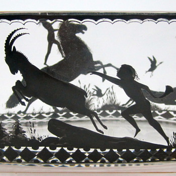 Diefenbach Style Bowl, ca. 1915 - decorated "in the silhouette manner" - Art Glass