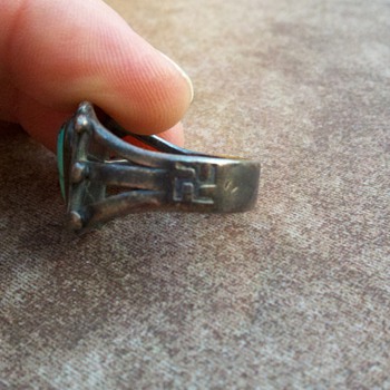 1900's Native American Turquoise "whirling log" ring.