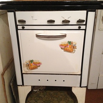Vintage 3 Burner Stove in fantastic condition. - Kitchen