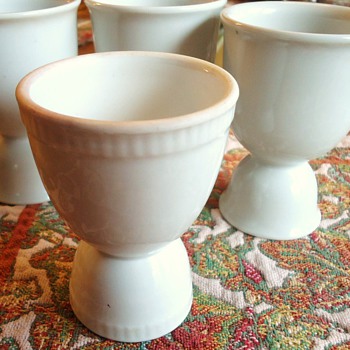 Ceramic or porcelain made in France cups for wine? I think
