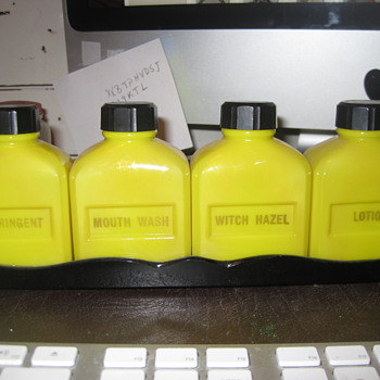 Vintage toiletry bottle set - Bottles
