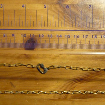 Archeology: Golden necklace. Really old, looking for additional information.  - Gold