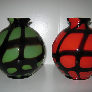 Czechoslovakia Red and Green Tango glass Ball vases by  Kralik Furnace decorated - Art Glass