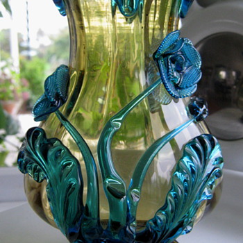 BLUE HARRACH FLOWERS - Art Glass