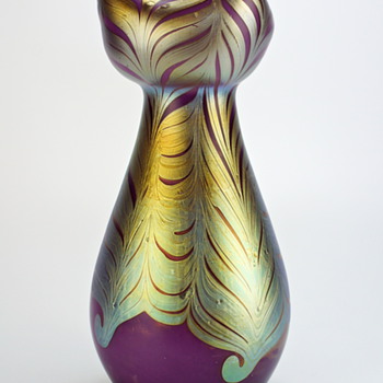 Extremely Rare Rindskopf "design shift" with Loetz Phenomen Genre 202 or 829 Decor OR is it a Loetz vase with a Rindskopf shape - Art Glass