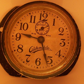 Olds car clock