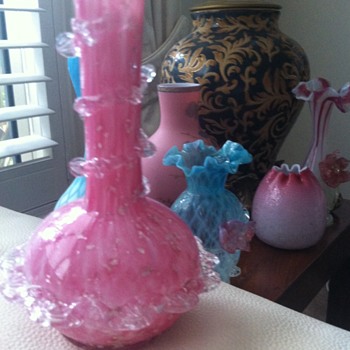 Pink vase with applied glass ribbon and mica flecks - Art Glass