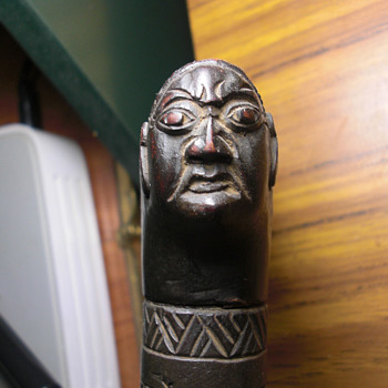 Taiwanese aboriginal headhunters carved, signed sword.