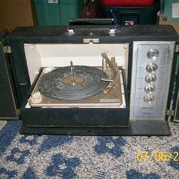 Vintage Magnovox Record Player Portable and Amplifier