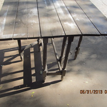 Small Gateleg Drop Leaf Table