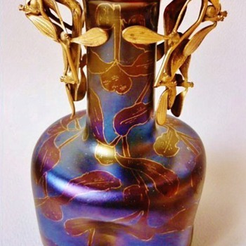 Loetz Rubin Matt Iris DEK I-117. (c.1900) - Art Glass