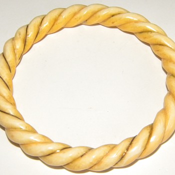 Vintage Retro Carved  Ivory  Rope 14k Bangle Bracelet $2.00