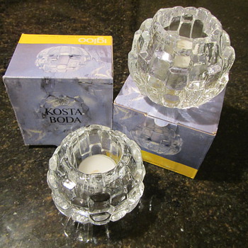 Igloo for the Winter - Art Glass