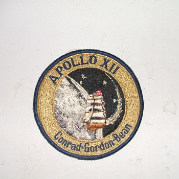 Apollo 12, 2nd moon shot patch - Military and Wartime