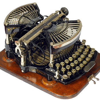Williams typewriter - 1891 - Williams Typewriter Co. Derby, Connecticut - Office