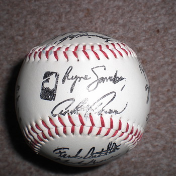 Signed Baseball ( 26 signitures ) - Baseball