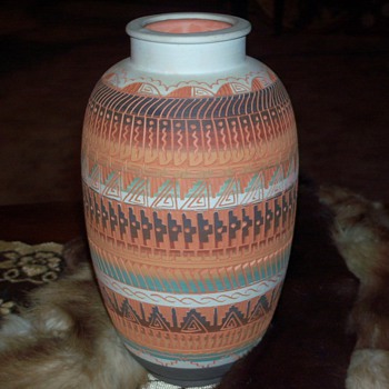 Etched, handpainted Indiian pot - Native American
