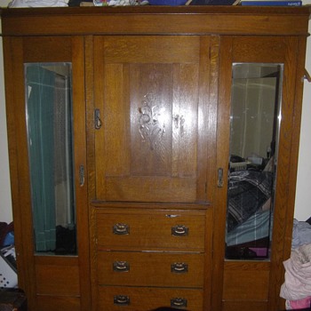 Great Grandpas Wardrobe