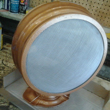 1920's Radiola RCA speaker housing - Radios