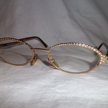 Vintage Gianna Versace glasses with Diamonds!