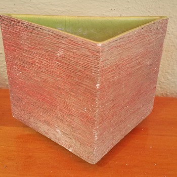 Interesting!! Hanging ceramic potting pot :) - Pottery