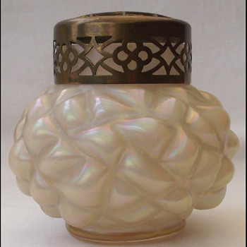 Kralik MOP ( pineapple ) vase
