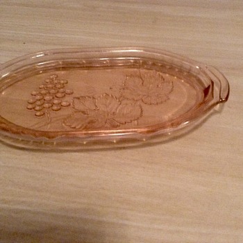 Pink glass tray with grapes and leaf pattern - Glassware