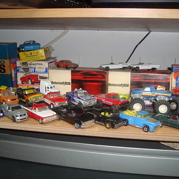 toy ford trucks   - Model Cars