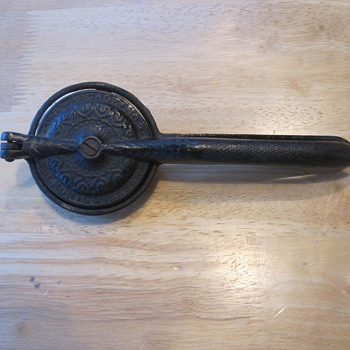 Vintage Lemon Squeezer - Kitchen