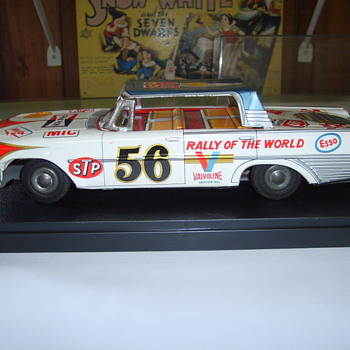 61 FORD FRICTION TIN CAR 
