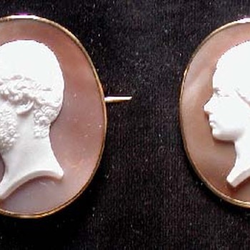 Fabulous family of cameo by Saulini