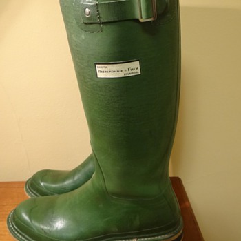 VINTAGE ROYAL HUNTER BOOTS FOR ABERCROMBIE & FITCH  BY UNIROYAL