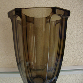 smokey glass vase 20s