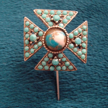 Neat Looking Hat Pin - Fine Jewelry