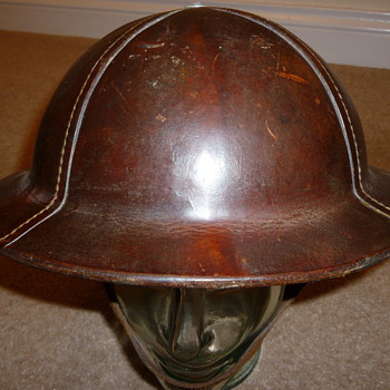 WW11 Leather helmet - Military and Wartime
