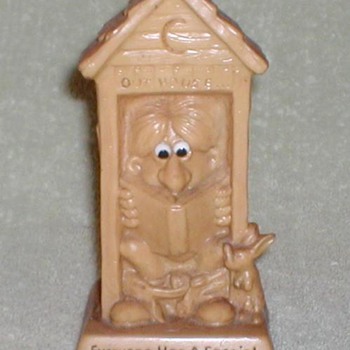Novelty Desk Figure - Outhouse