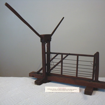 AUTOMATIC GATE - SALESMAN'S DEMONSTRATOR - Advertising