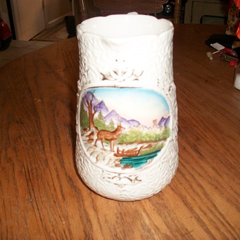 Nicely painted scene - Art Pottery