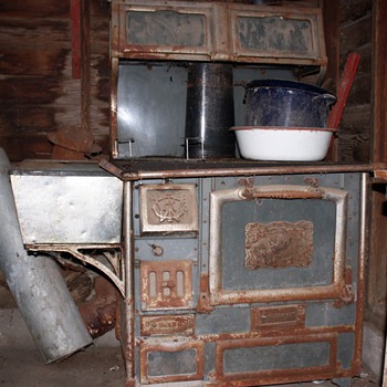 Old iron stove - Kitchen