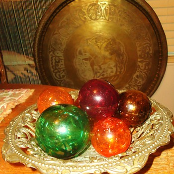Italy metal DEPOSE dish with glass fishing balls!! CUTE! - Fishing