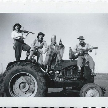 Farm fun - Photographs
