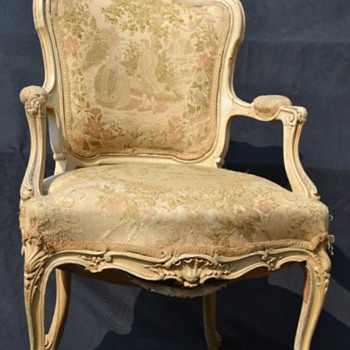 Please Help Identify This Chair : 1700s 1800s English ? Anything will help :)