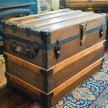 Perfection Wall Trunk -- 100th post - Furniture