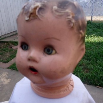 d0ll no marks that I can see - Dolls