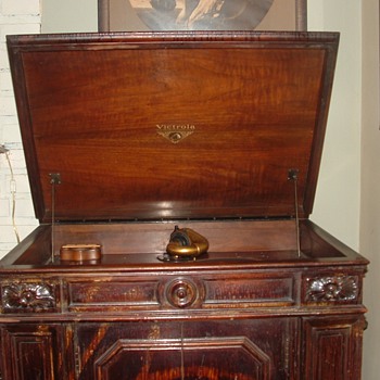 Victrola  Credenza 
